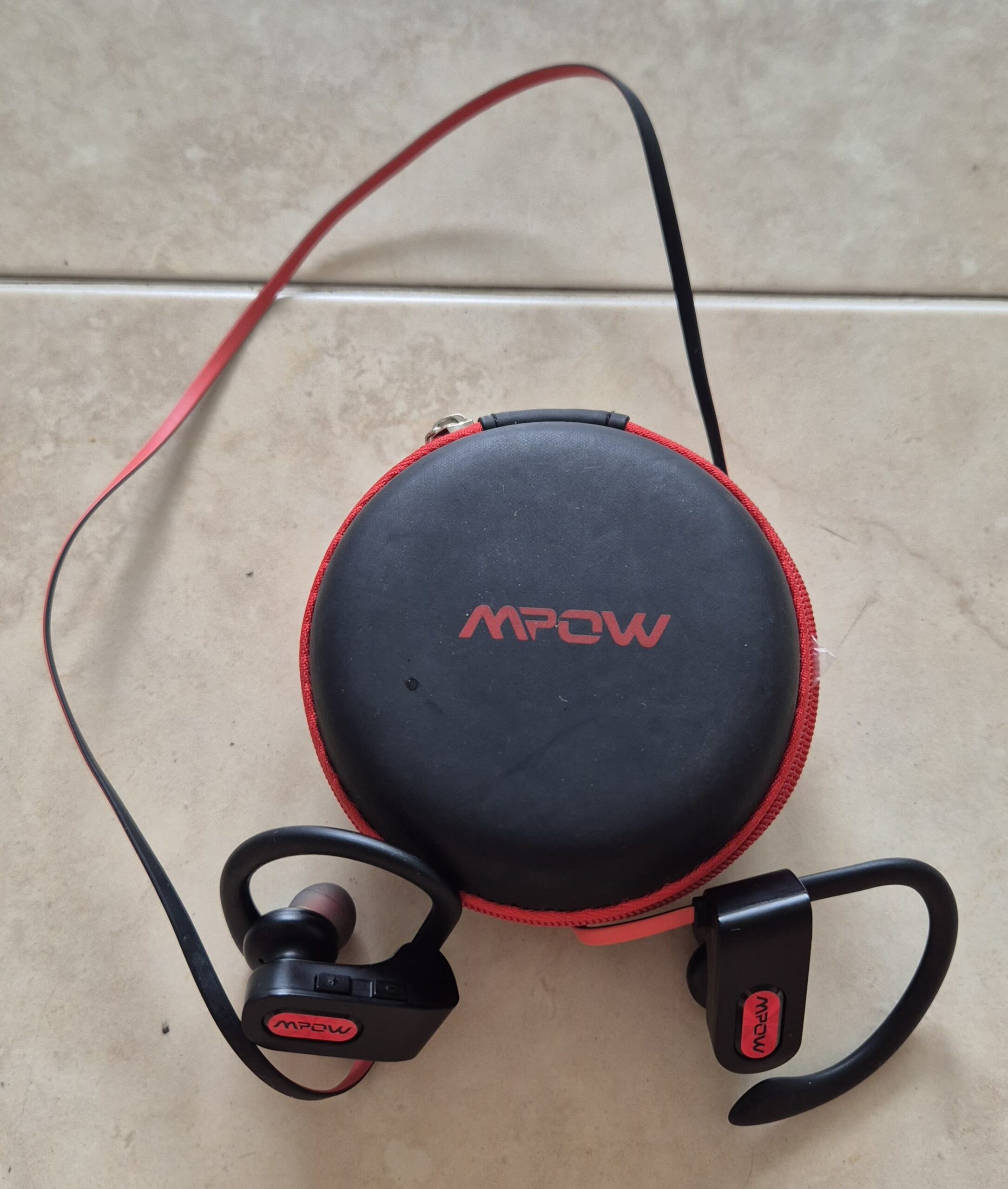 KIT DE TRES AUDÍFONOS DEPORTIVOS